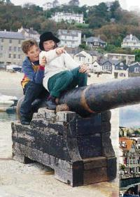 The Lyme Regis visitors guide contains a travel guide together with details of the Lyme Regis Tourist Information Centre, accommodation, restaurants, shops, events, attractions and activities